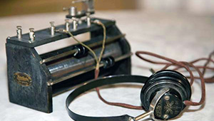 Radio Hekaphon. Der wirklich erste Sender der Nation, Moment - Leben Heute: Schwerpunkt "Radiozukunft im Rückblick. Von Pionieren, Piraten und Partizipation": Teil 1